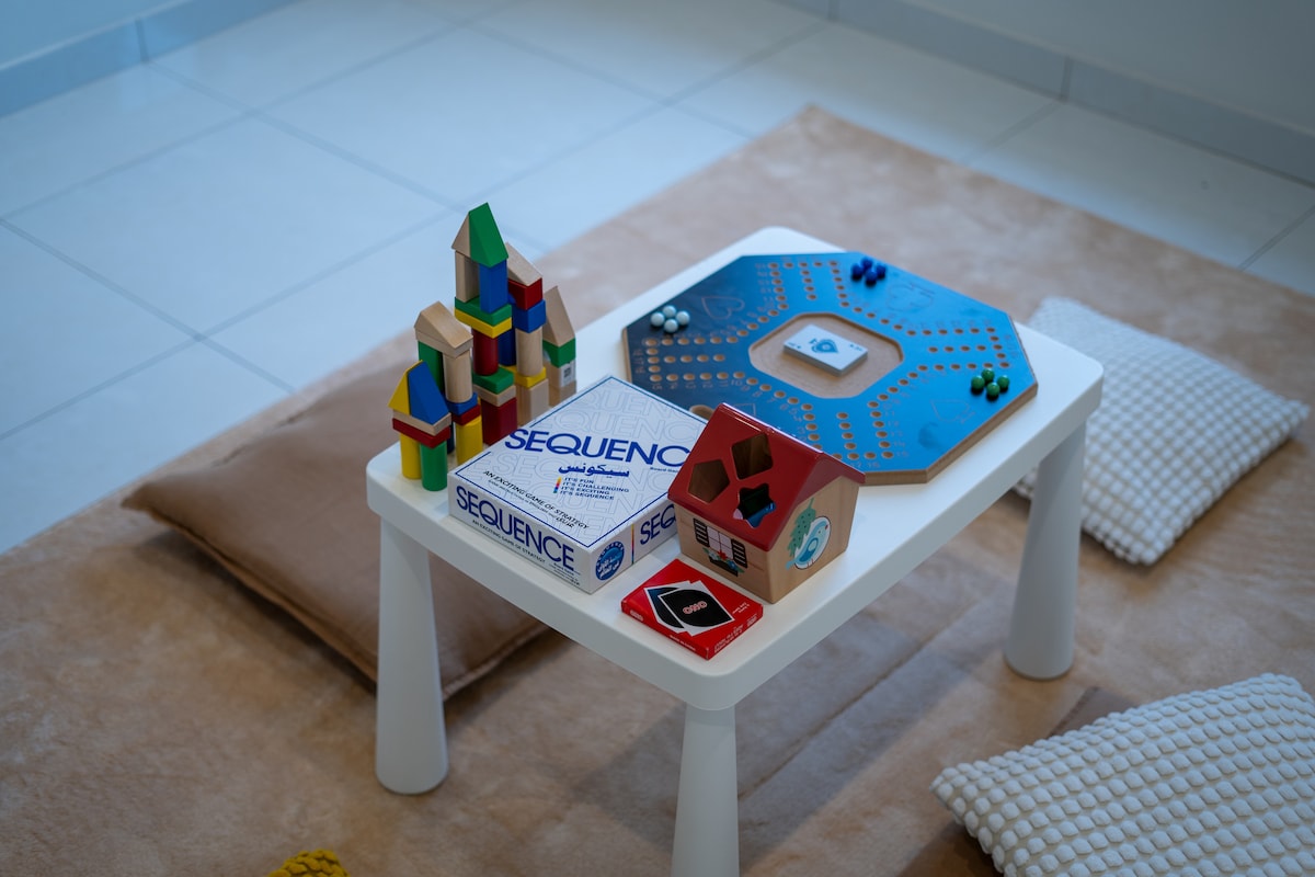 Modern 2BR Apartment with Kids Room