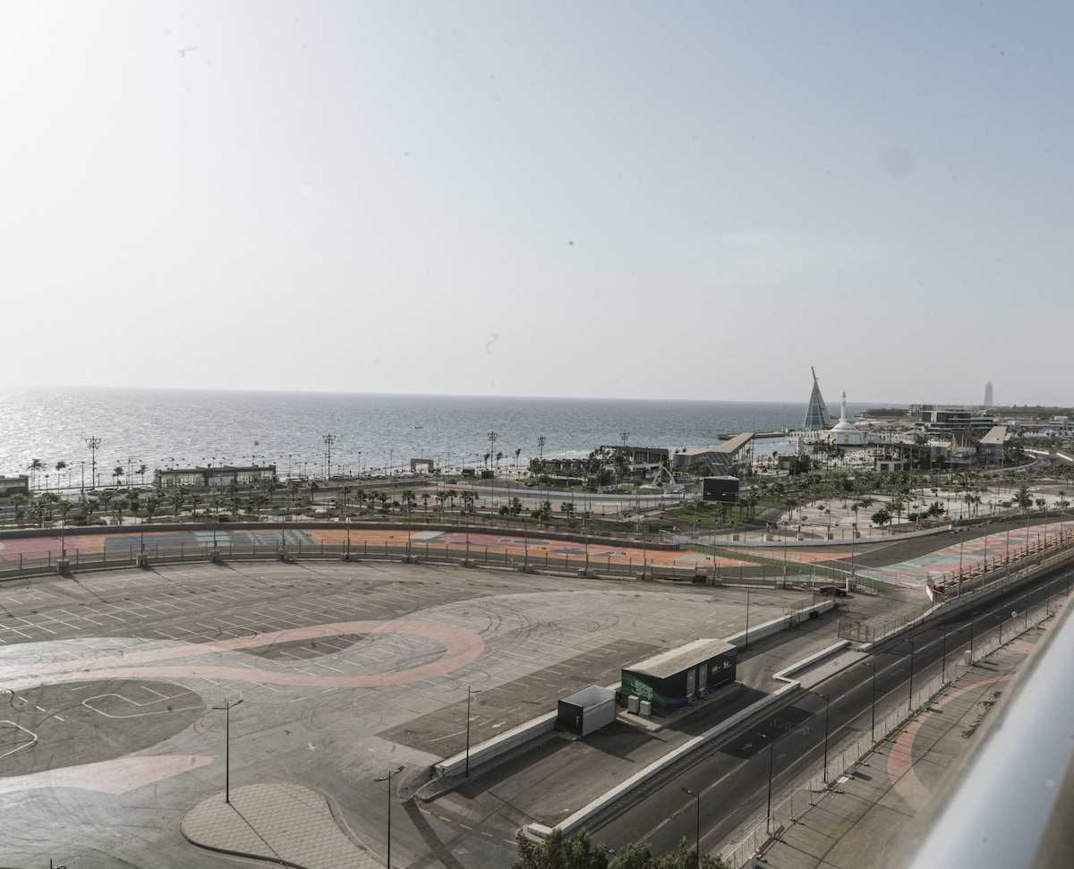 Sea & Formula View Apt