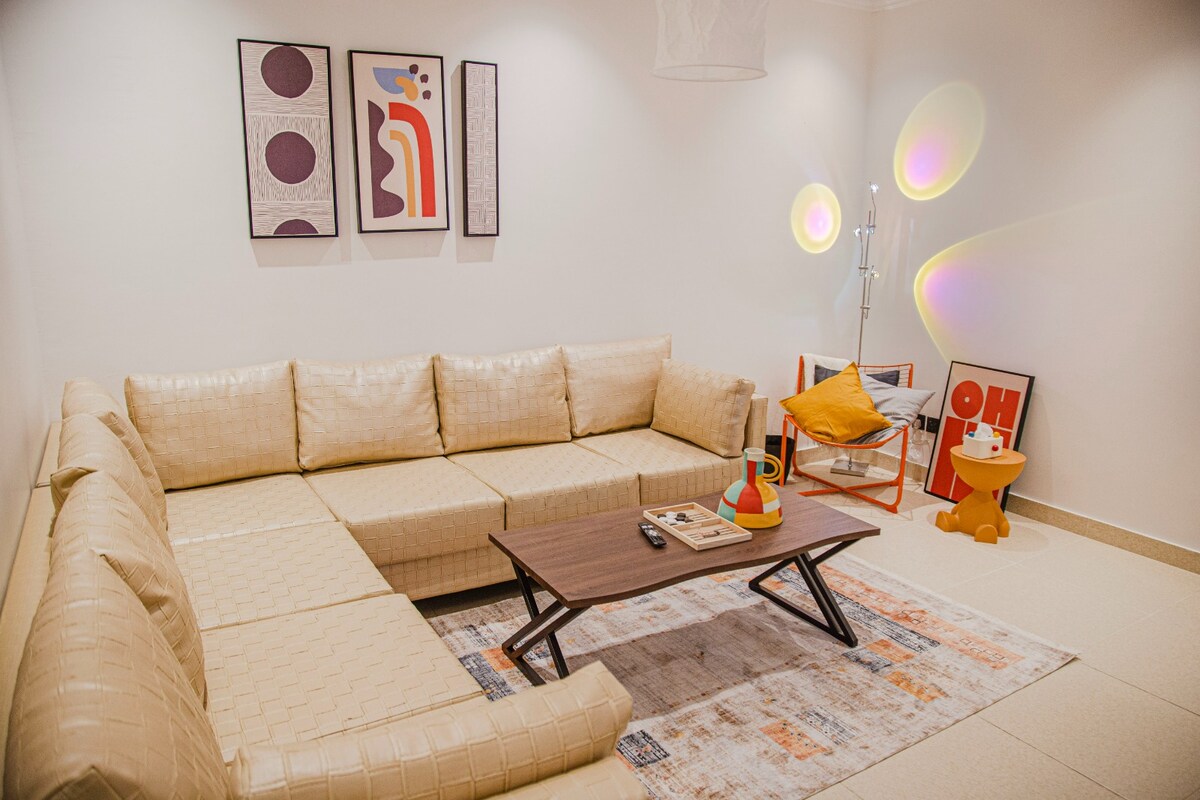 Funky Apartment w/ Sea & F1 Track Views